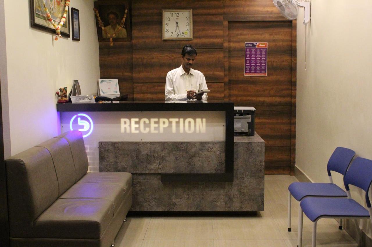 Hotel Priya 부바네스 외부 사진